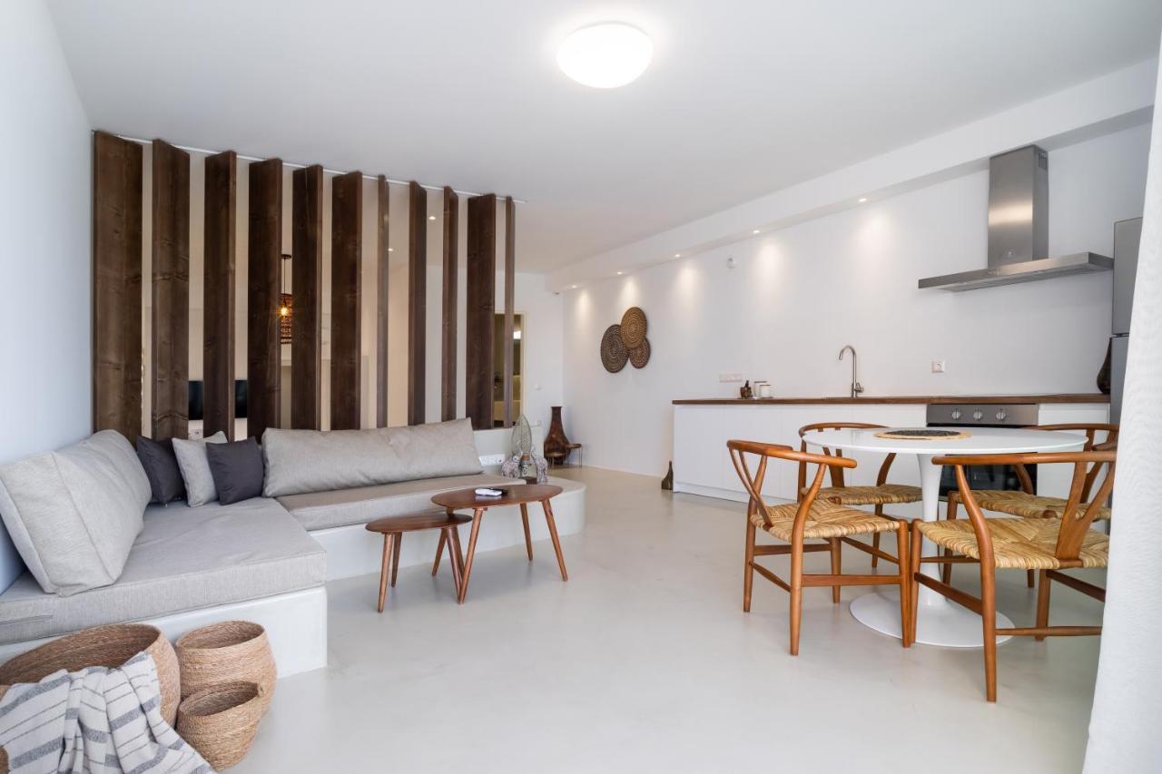 Wave, An Idyllic Seafront Suite By Nirousuites Kokkini Hani Exteriör bild