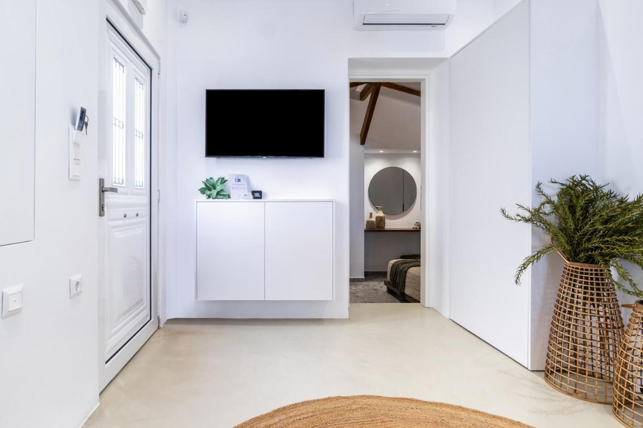 Wave, An Idyllic Seafront Suite By Nirousuites Kokkini Hani Exteriör bild