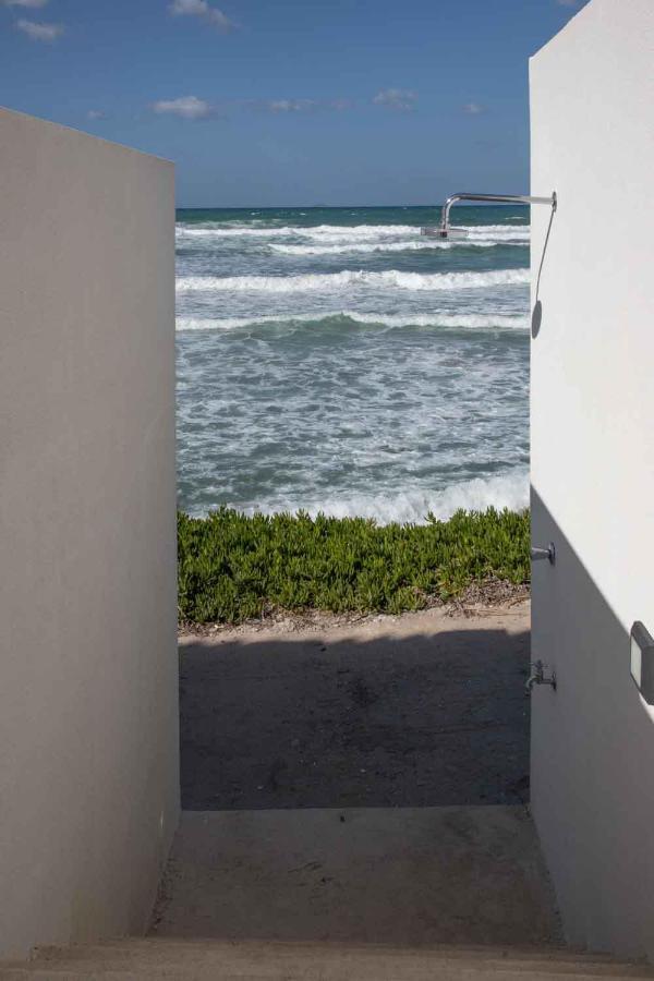 Wave, An Idyllic Seafront Suite By Nirousuites Kokkini Hani Exteriör bild
